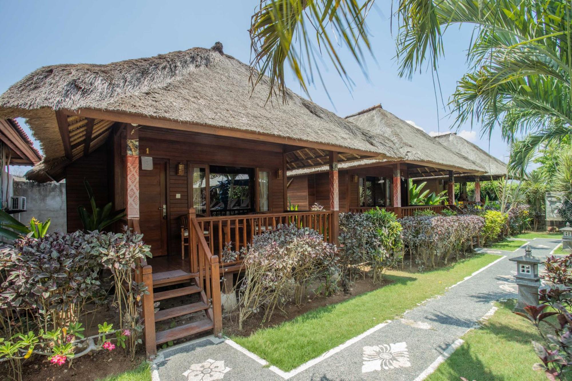 Lembongan Mantra Huts Nusa Lembongan (Bali)